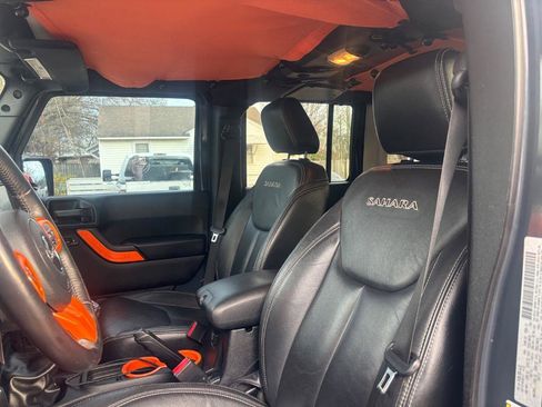Used 2016 Jeep Wrangler Unlimited Sahara w/ Dual Top Group image 10