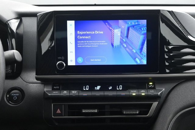 Used 2025 Toyota Camry LE FWD image 12