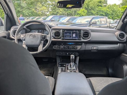 Certified 2023 Toyota Tacoma TRD Off-Road w/ Black Out Package (TMS) AWD/4WD image 20