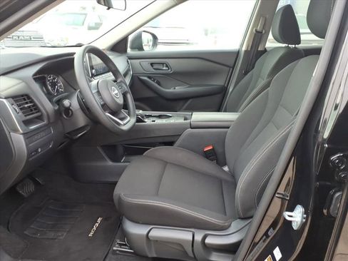 Used 2024 Nissan Rogue S image 19