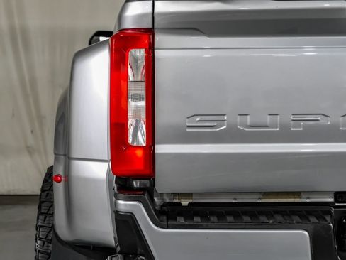 Used 2024 Ford F350 XLT AWD/4WD image 40