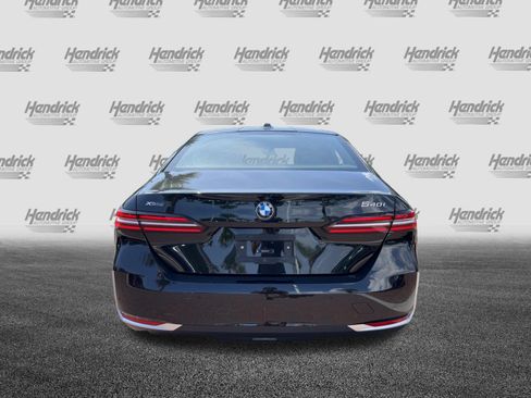 Used 2026 BMW 540i xDrive AWD/4WD image 9
