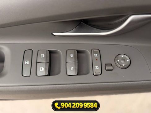 Used 2024 Hyundai Elantra SEL FWD image 14
