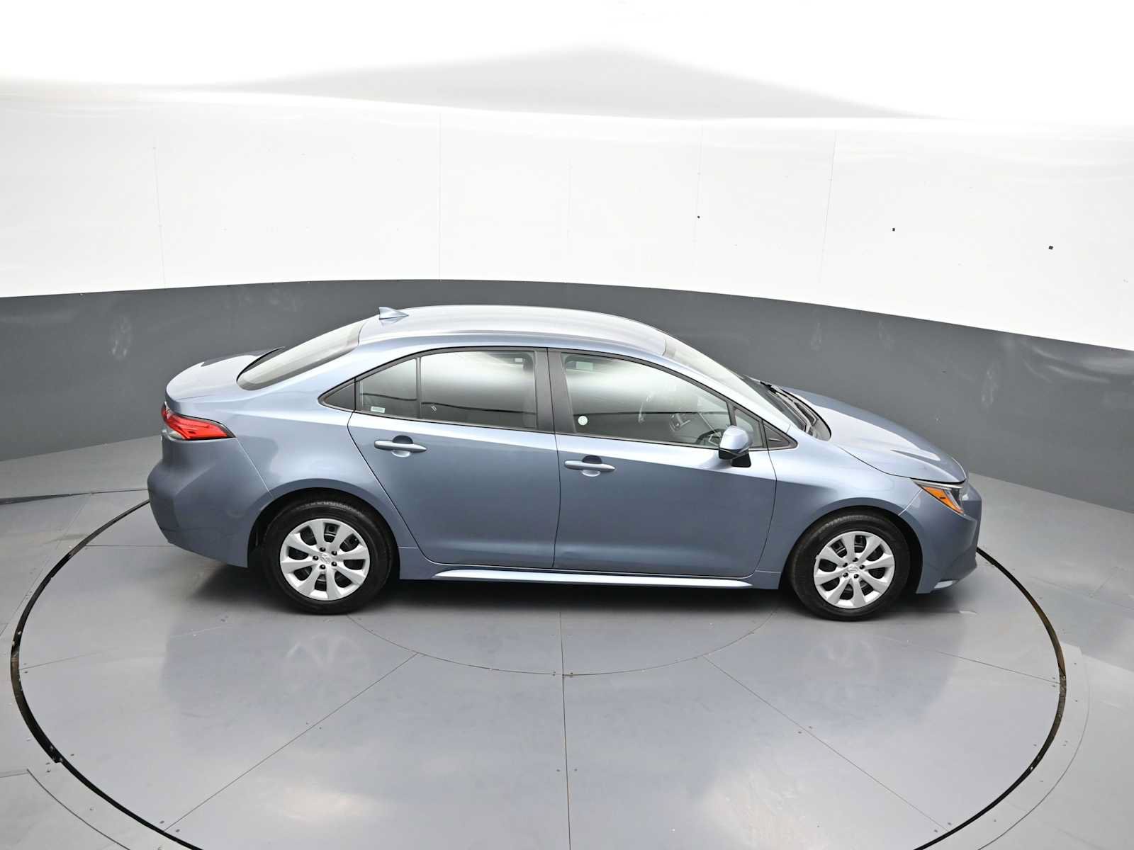 Used 2025 Toyota Corolla LE FWD image 35
