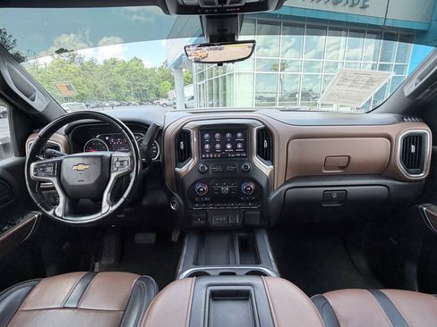 Used 2020 Chevrolet Silverado 2500 High Country w/ Z71 Off-Road Package AWD/4WD image 11