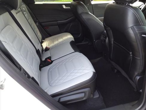 New 2024 Ford Escape SE w/ PHEV Premium Package image 12