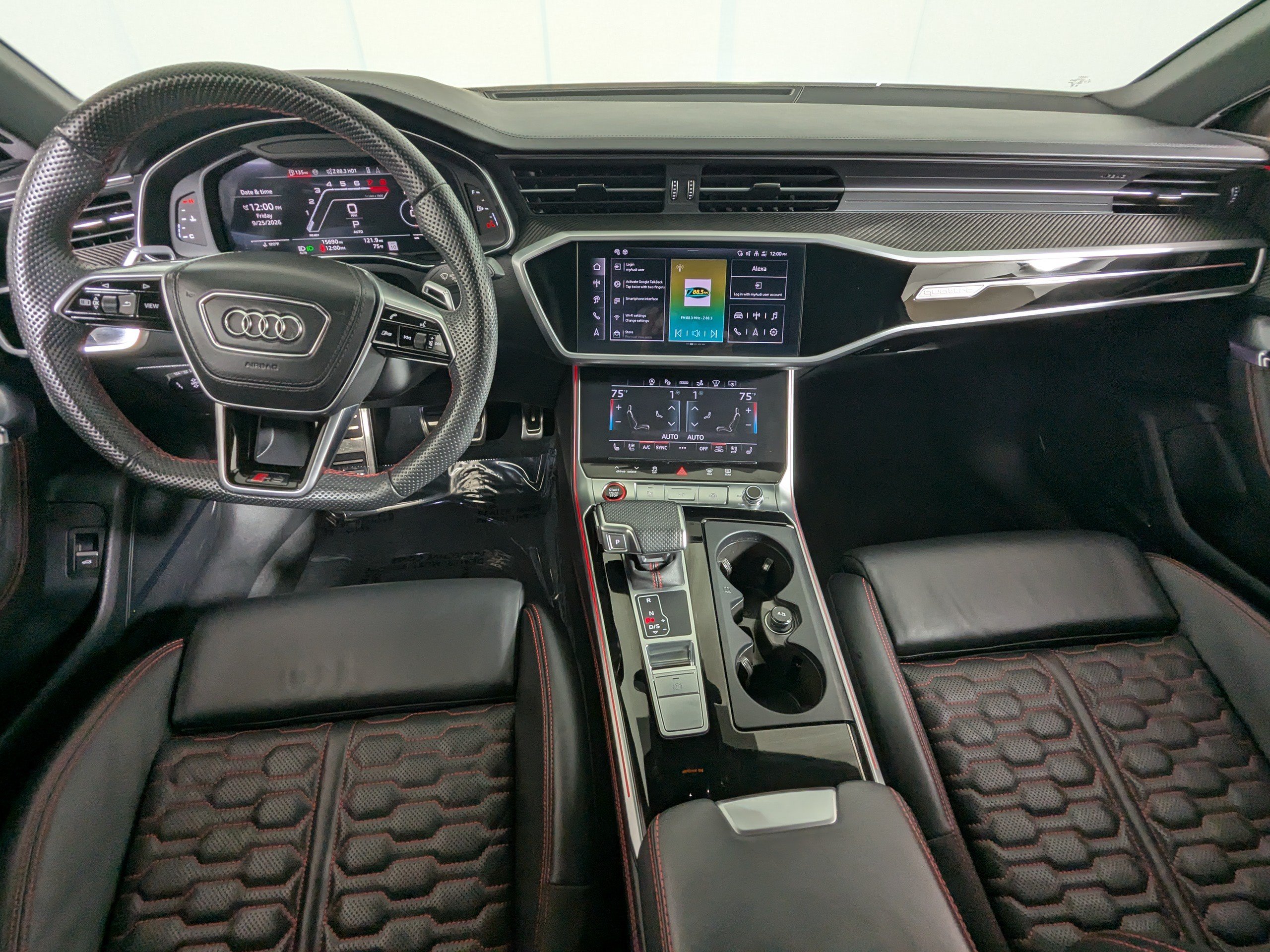 Used 2025 Audi RS 7 Performance w/ Black Optic Package AWD/4WD image 12
