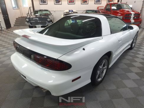 Used 1999 Pontiac Firebird Formula w/ SLP Firehawk Pkg RWD image 8