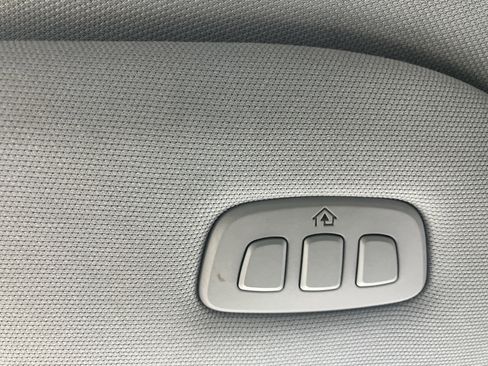 Used 2023 Ford F150 Lariat AWD/4WD image 39