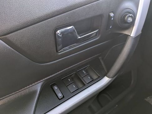 Used 2014 Ford Edge Limited w/ Driver Entry Package FWD image 22