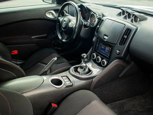 Used 2009 Nissan 370Z NISMO RWD image 16