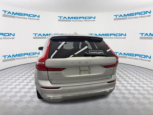 Used 2023 Volvo XC60 B5 Plus FWD image 4