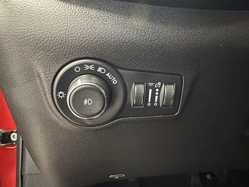 Used 2023 Jeep Compass Limited AWD/4WD image 11