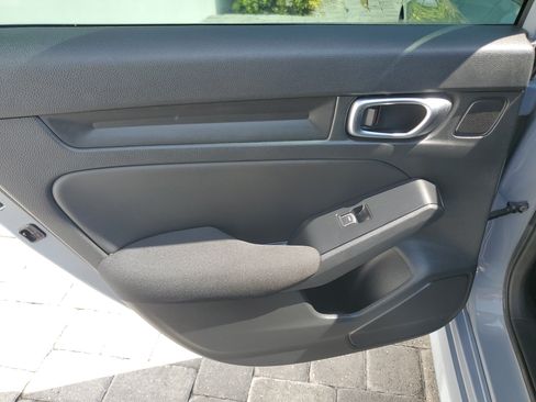 Used 2024 Honda Civic Sport image 11