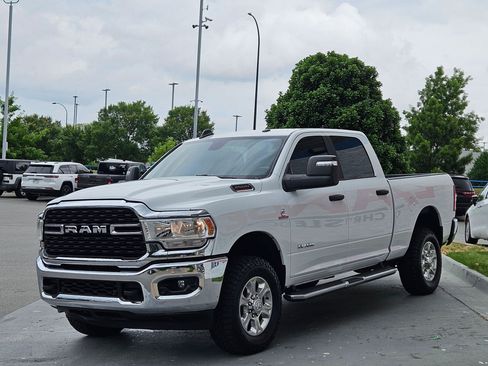 Used 2024 RAM 2500 Big Horn w/ Off Road Package AWD/4WD image 3