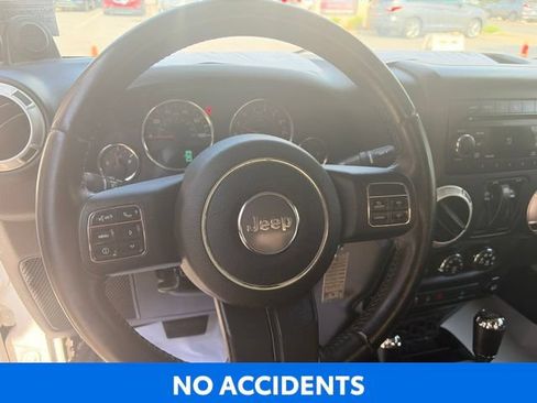Used 2014 Jeep Wrangler Sahara w/ Connectivity Group AWD/4WD image 9
