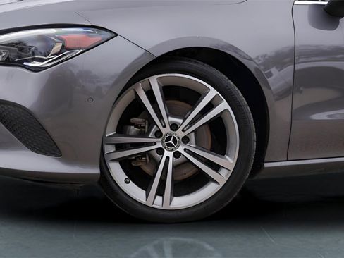 Used 2022 Mercedes-Benz CLA 250 image 4