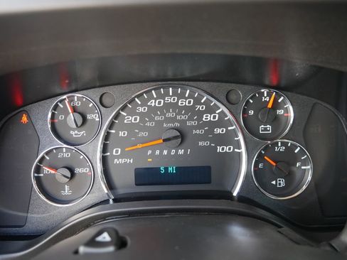 New 2026 Chevrolet Express 3500 RWD image 13