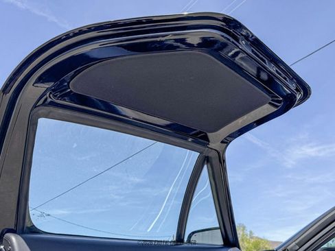 Used 2005 Ford GT RWD image 45