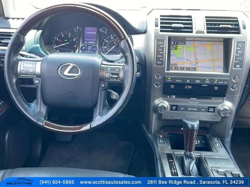 Used 2019 Lexus GX 460 image 26