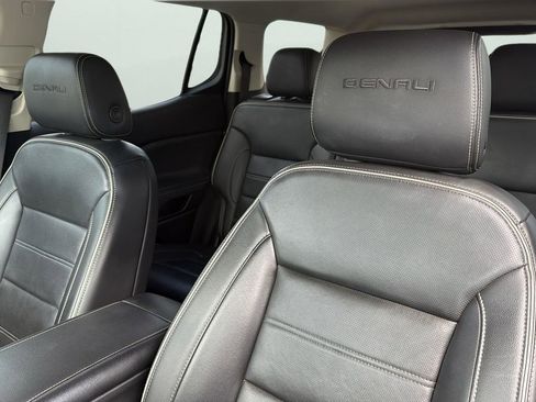Used 2023 GMC Acadia Denali image 10