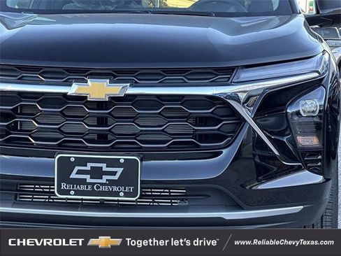 New 2026 Chevrolet Trax LT w/ Driver Confidence Package image 9