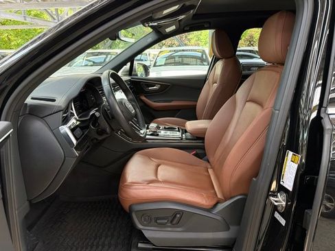 Used 2023 Audi Q7 3.0T Premium w/ Convenience Package AWD/4WD image 9