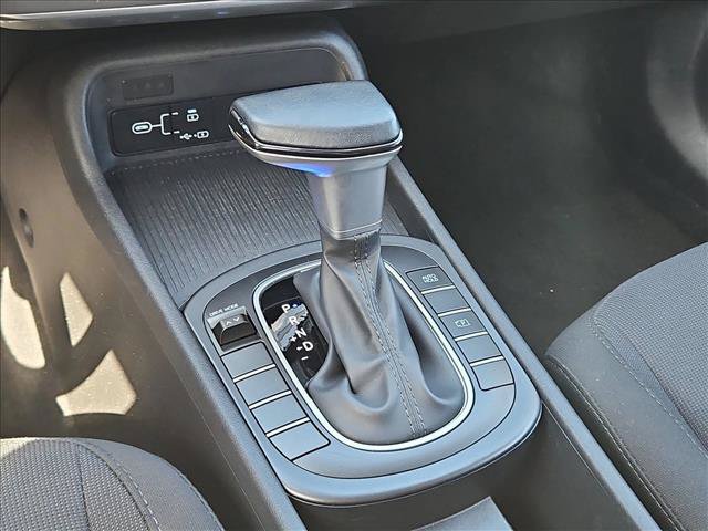 Used 2025 Hyundai Kona SEL FWD image 12