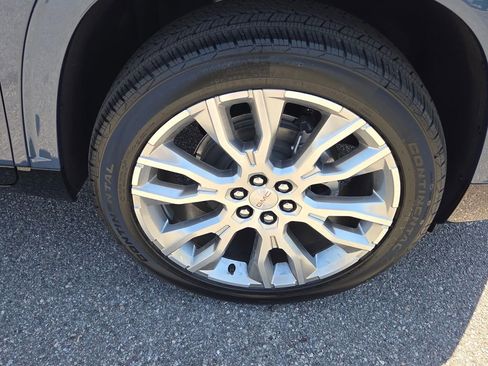 New 2026 GMC Acadia Denali w/ Super Cruise Package FWD image 15