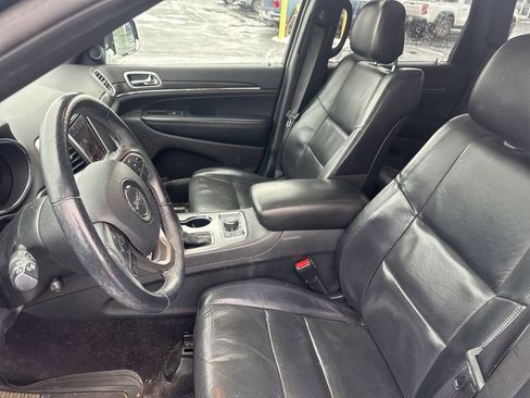 Used 2018 Jeep Grand Cherokee Limited w/ Luxury Group II image 19