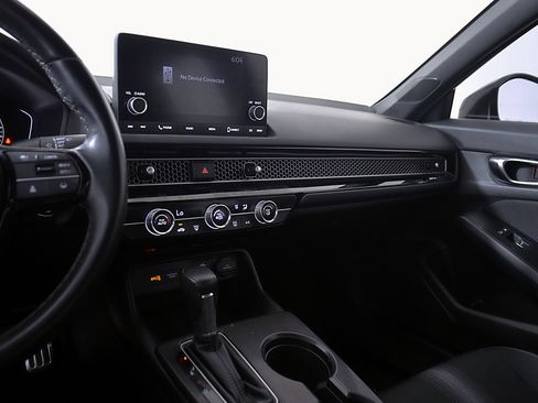 Used 2024 Honda Civic Sport image 29