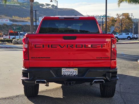 Used 2023 Chevrolet Silverado 1500 Custom Trail Boss w/ LPO, Dark Essentials Package image 4