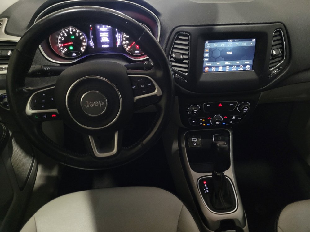 Used 2019 Jeep Compass Latitude FWD image 22