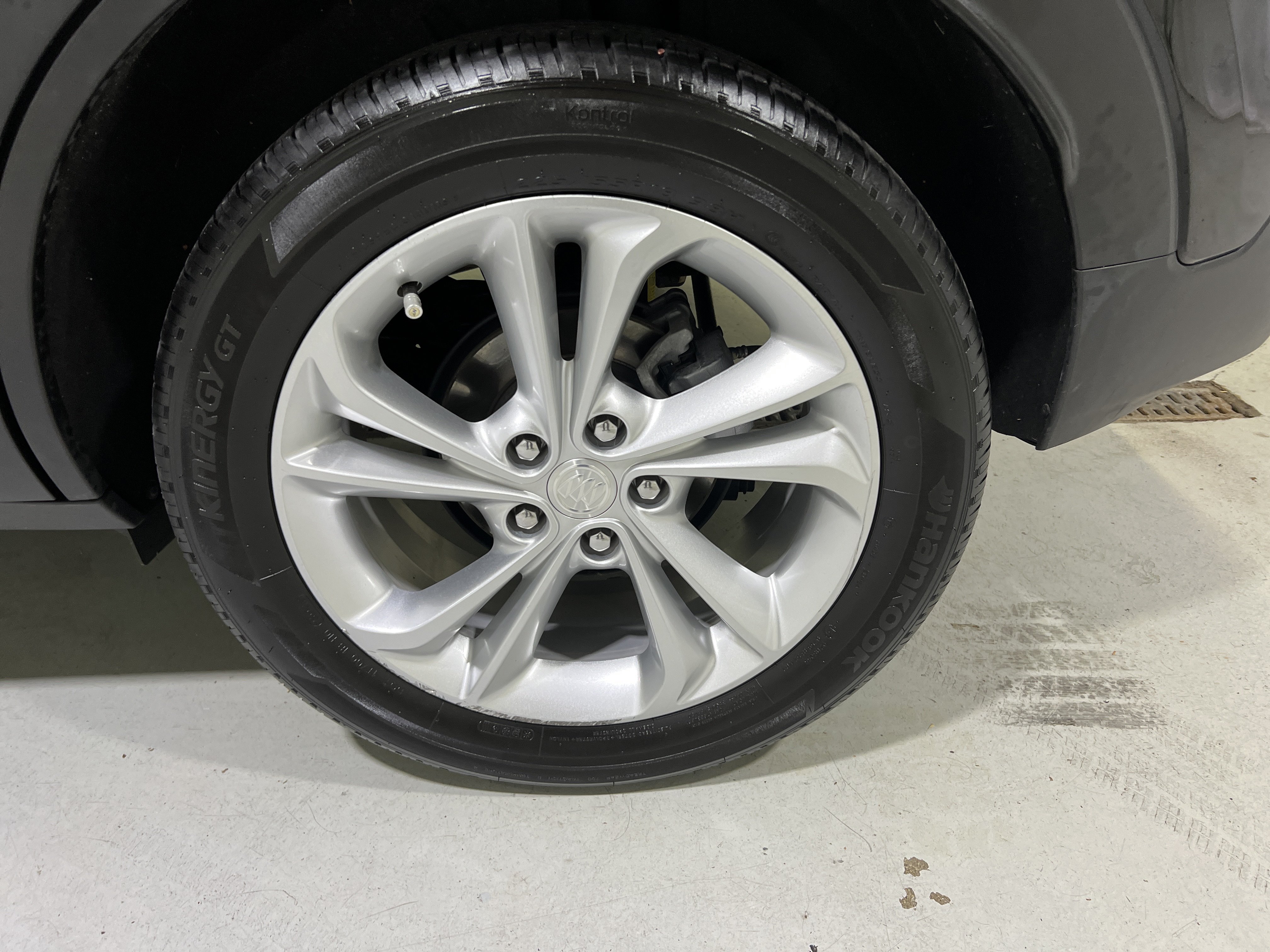 Used 2023 Buick Encore GX Preferred w/ Cold Weather Comfort Package AWD/4WD image 13