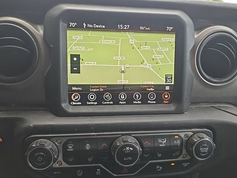 Used 2021 Jeep Gladiator Sport AWD/4WD image 4