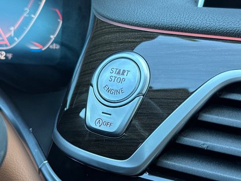 Used 2020 BMW 740i w/ Premium Package image 22