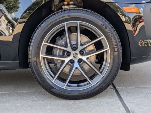 Certified 2026 Porsche Macan AWD/4WD image 29