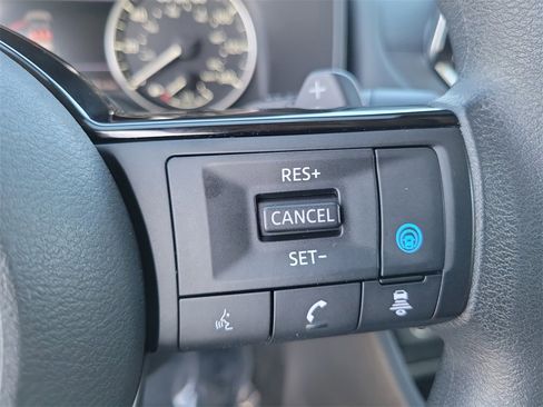 Certified 2023 Nissan Rogue SV image 6