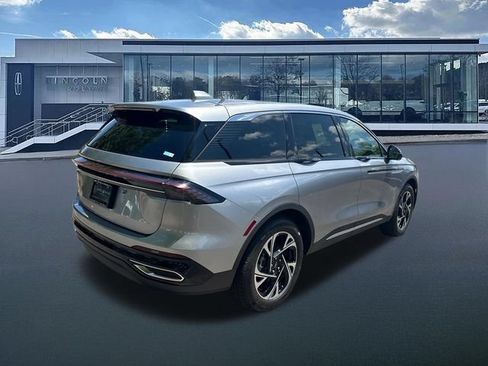 New 2026 Lincoln Nautilus Premier w/ Equipment Group 102A AWD/4WD image 8