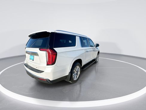 Used 2023 GMC Yukon XL SLT AWD/4WD image 8