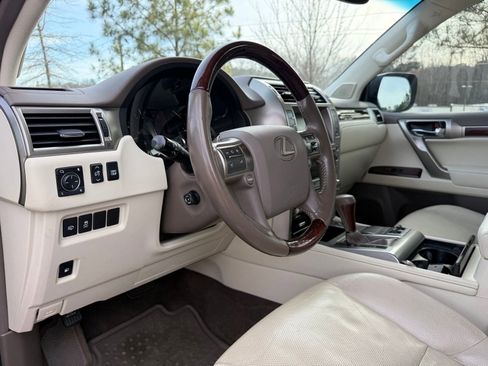 Used 2016 Lexus GX 460 w/ Premium Package image 21