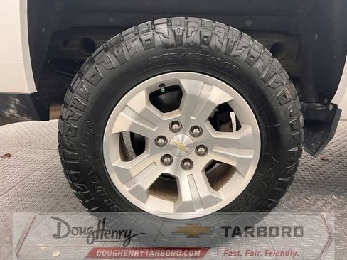 Used 2018 Chevrolet Silverado 1500 LT w/ All Star Edition AWD/4WD image 17