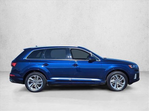 Used 2021 Audi Q7 2.0T Premium Plus w/ Executive Package image 4