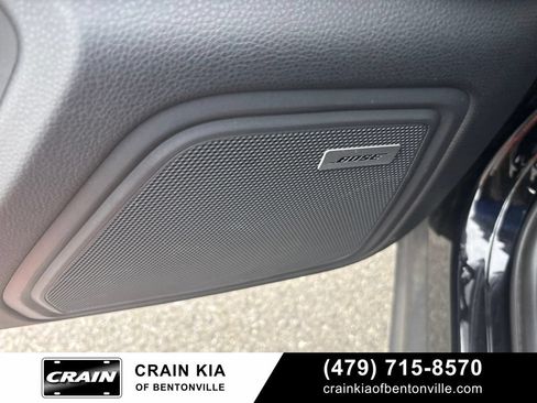 Used 2021 Porsche Macan AWD/4WD image 16