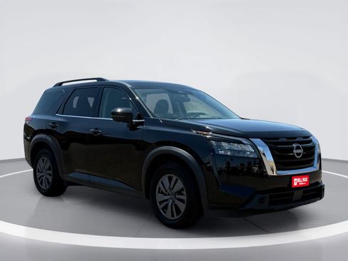 Used 2024 Nissan Pathfinder SV AWD/4WD image 6