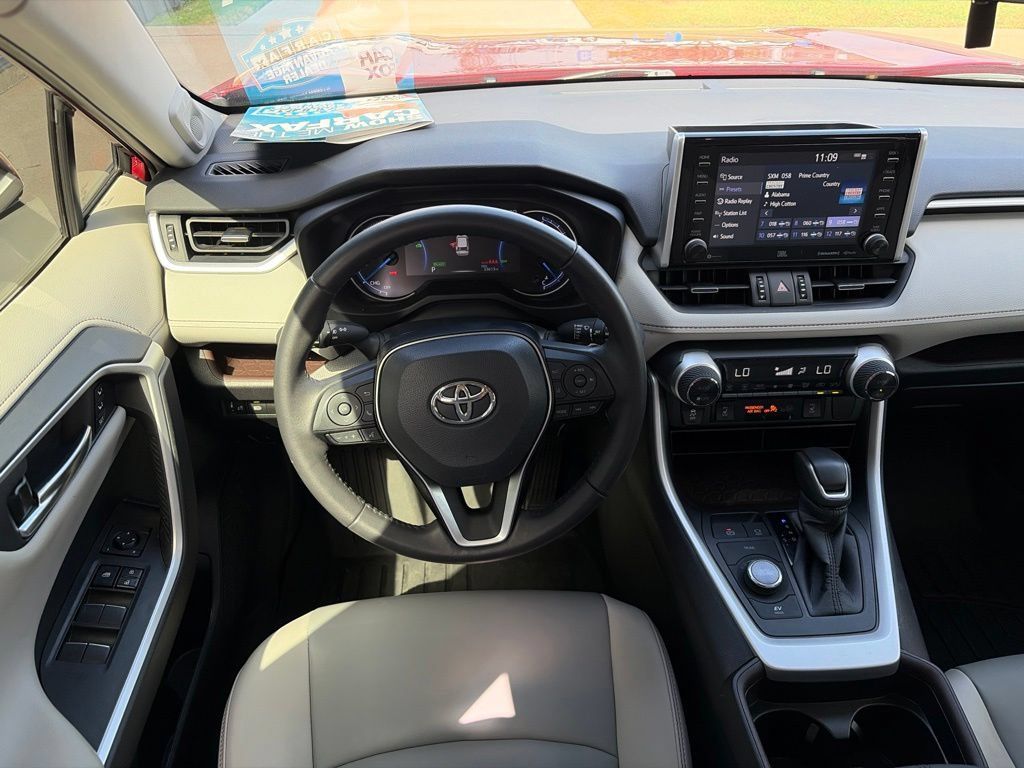 Used 2021 Toyota RAV4 Limited AWD/4WD image 20