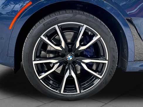 Used 2019 BMW X7 xDrive50i w/ M Sport Package AWD/4WD image 11
