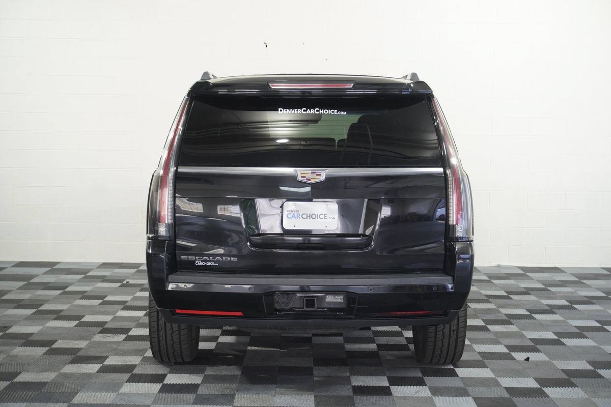 Used 2016 Cadillac Escalade Luxury AWD/4WD image 4