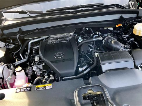 Used 2026 Toyota Grand Highlander AWD Hybrid image 32