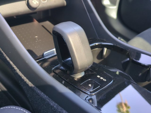 Certified 2023 Volvo C40 P8 Recharge Ultimate w/ Protection Package Premier AWD/4WD image 20